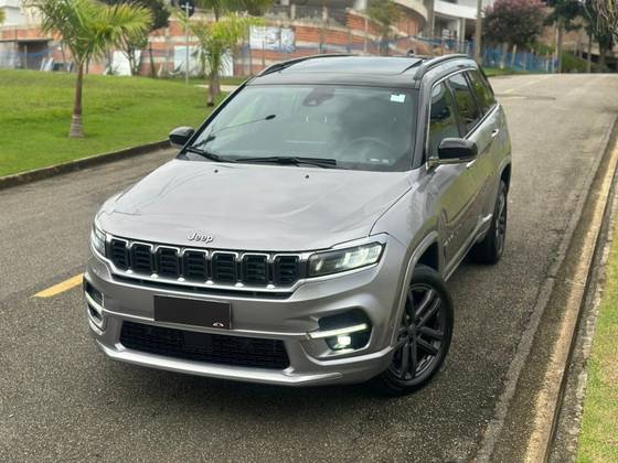 JEEP COMMANDER 2.0 HURRICANE 4 TURBO GASOLINA OVERLAND AT9 JEEP COMMANDER 2.0 HURRICANE 4 TURBO GASOLINA OVERLAND AT9